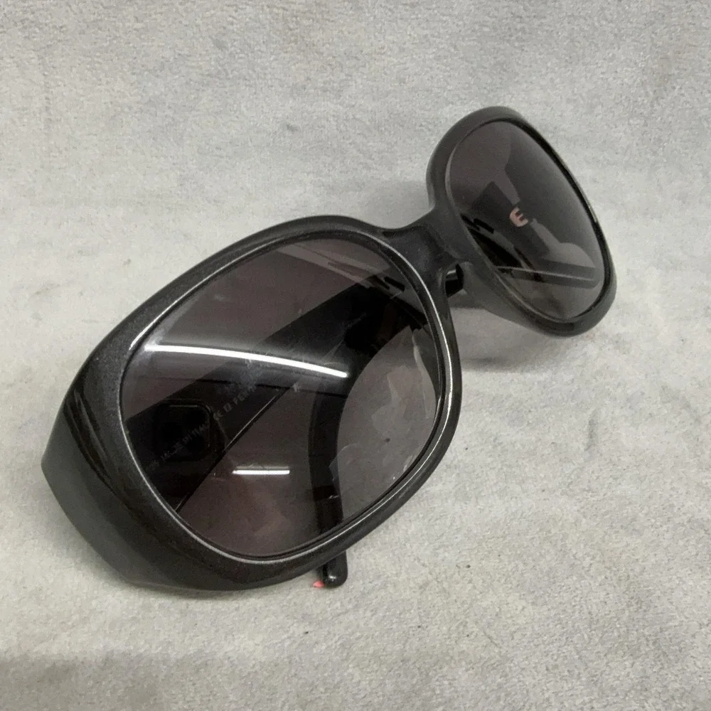 Fendi Sunglasses Womens Black Oversized Oval FS346 024 Gray Lens Italy